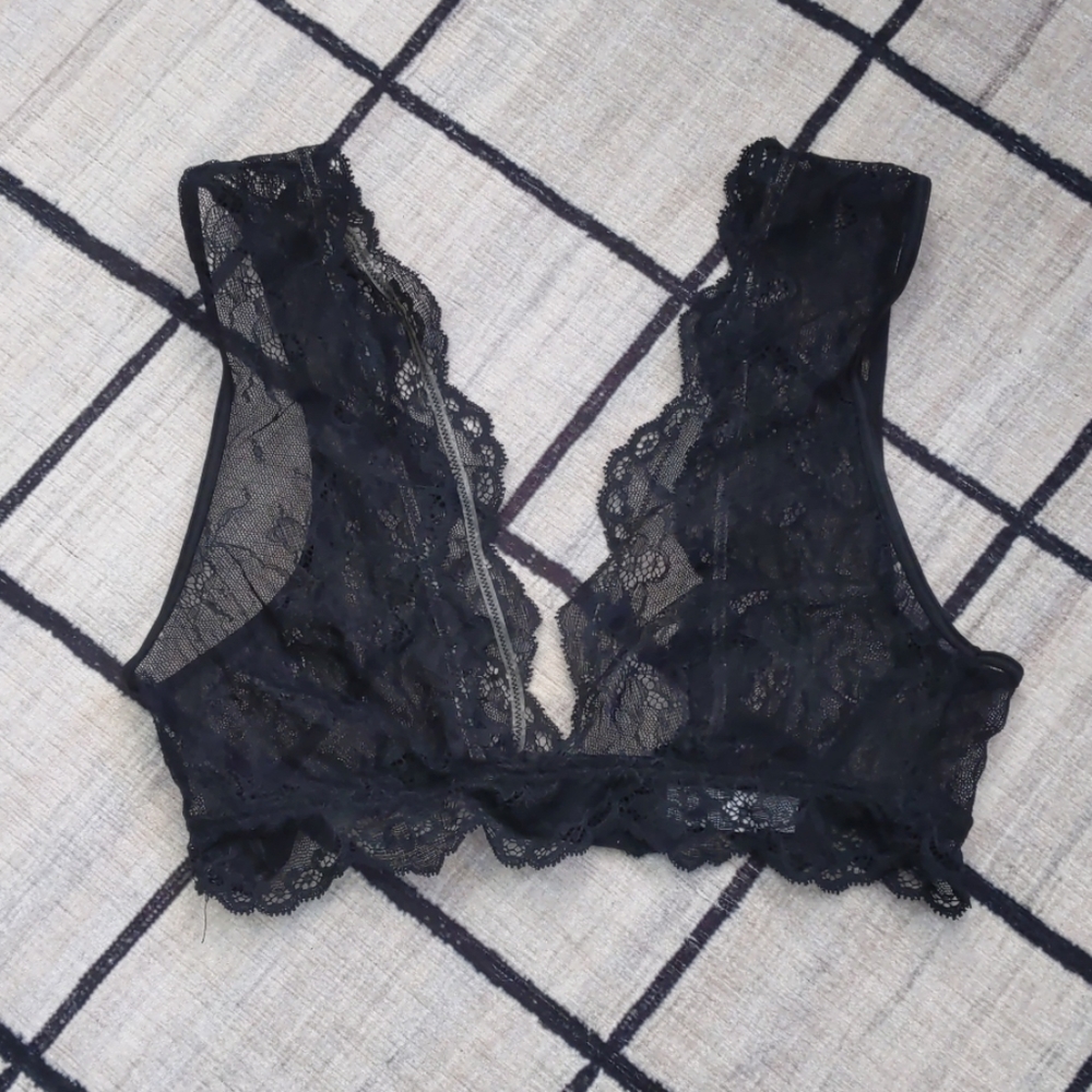 LACE bralette